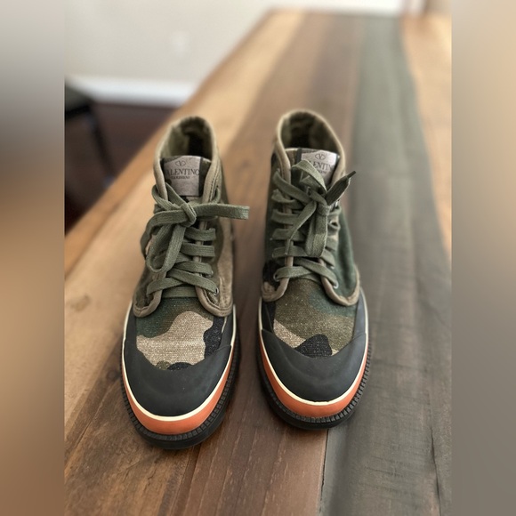 Valentino high top sneakers - Picture 4 of 4